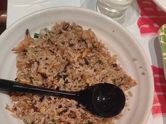 -肥肥虾庄·金牌油焖大虾(汉口城市广场店)