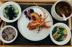 -臻康乃馨月子中心(集美店)