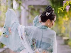 -重回汉唐汉服(杭州店)