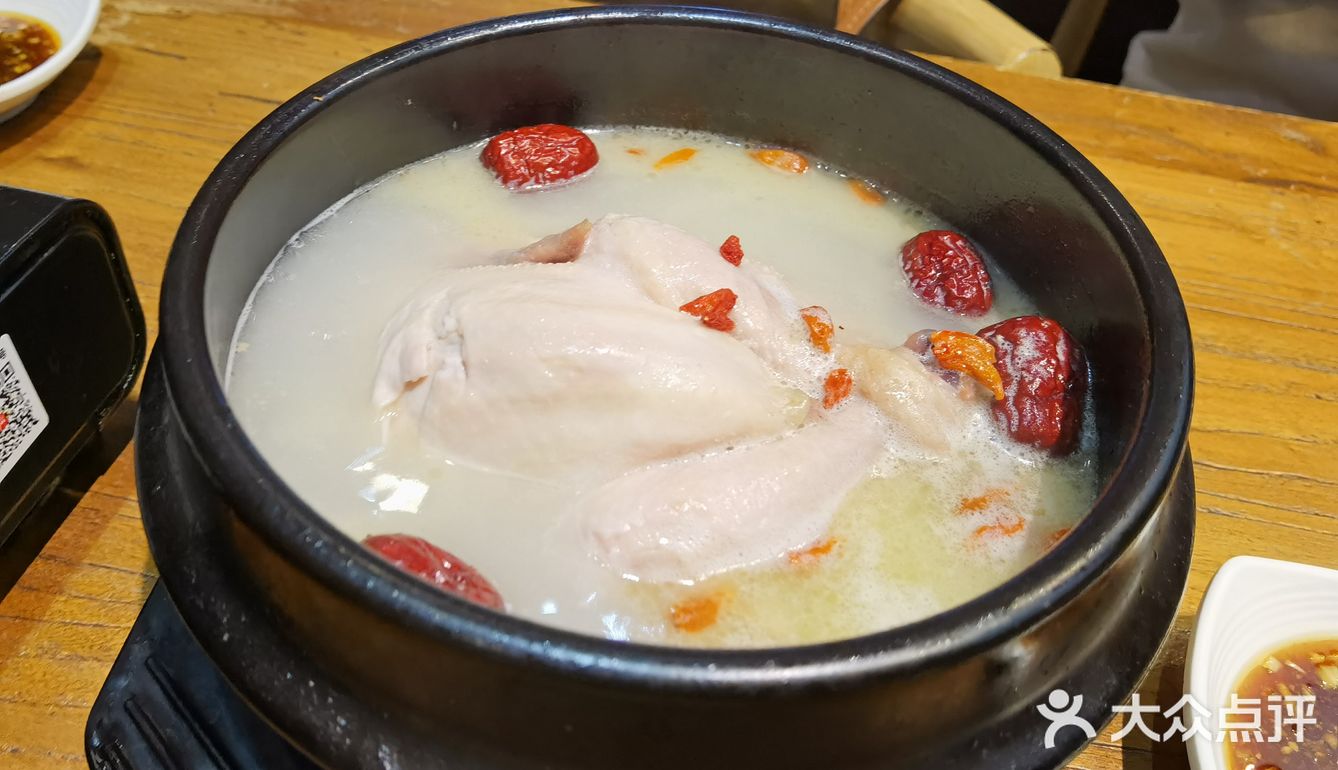 一口鸡汤一口泡菜,韩国欧巴餐桌最爱