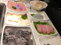 -海底捞火锅鲜切牛肉主题店(长寿路店)