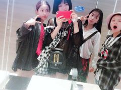 -J Daeng Seafood