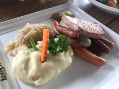 -LENBACH兰巴赫西餐啤酒坊(大连东港店)