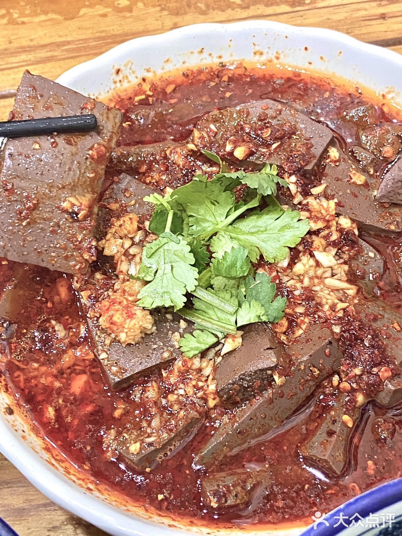 听我的！来西安第一顿吃大雁塔旁的虎子水盆羊肉