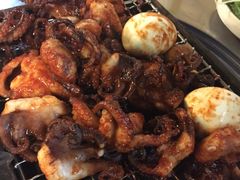 -喜儿家铁网烤章鱼(弘大店)