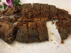 -阿瓦山寨·湘菜现炒·剁椒鱼头王(咸阳总店)