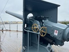 -阿芙乐尔号巡洋舰