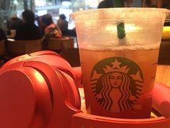 -星巴克臻选(周浦万达店)