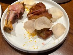 脆皮德国咸猪蹄-上海人家花樣年华(中山公园店)