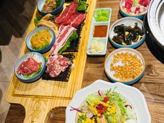 -明洞阿姨·韩式酱蟹烤肉·创意料理(三元桥店)