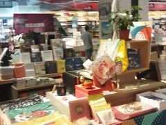 -新华书店(保利水城店)