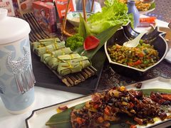 -刘姐啤酒鱼民族演艺餐厅(西街总店)