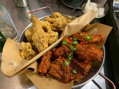 炸鸡翅一半一半-富乐满韩国正宗炸鸡韩国料理(虹泉路店)