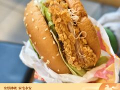 -麦当劳(假日广场店)