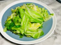 手撕圆白菜-懒人盐府人家(航天桥店)