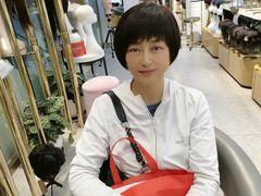 -LAQUEEN 时尚健康假发(万象城总店)