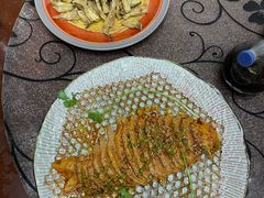 -天天向上素食餐厅(五台山店)