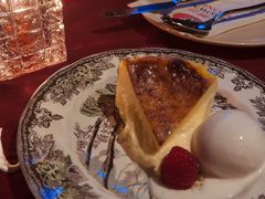 布朗石巴斯克芝士蛋糕-BROWNSTONE布朗石西班牙餐厅(富城店)