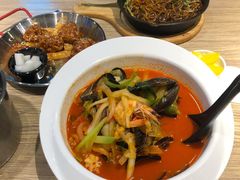 铁板辣味炸酱面-炒码先生·韩餐炸鸡披萨(西塔店)