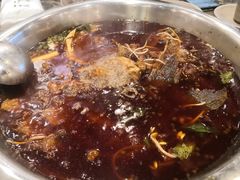 -肖肖酸萝卜鱼火锅(总店)