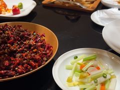 -渝半城经典川粤菜(重庆天地店)