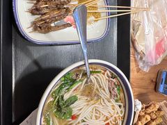 -云阿蛮云南生烫牛肉米线(奉贤路店)