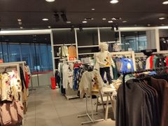 -H&M(鹏欣水游城店)