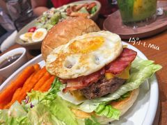 牛肉汉堡-Simple Yummy简单美味(上邦百汇城店)