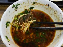 -陇上全荟兰州传统牛肉面(延吉路店)