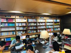 -新华书店(沙坪坝书城店)