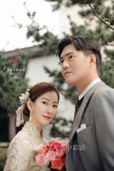 -雪中彩影婚纱摄影·微光艺术中心