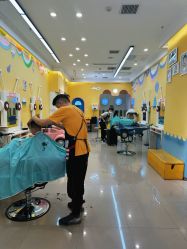 -爆米花儿童美发乐园