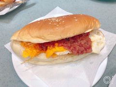 招牌咸牛肉芝士猪仔包-华嫂冰室(尖沙咀店)