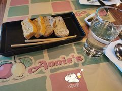 餐前面包蒜黄油-安妮意大利餐厅(国贸店)