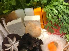 -湊湊火锅·茶憩(新中关购物中心店)