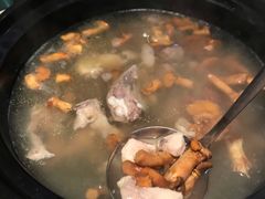 -匠心牛公馆·潮汕牛肉海鲜火锅(索菲特店)