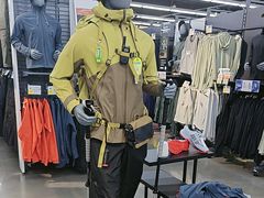 -迪卡侬(大英山店)
