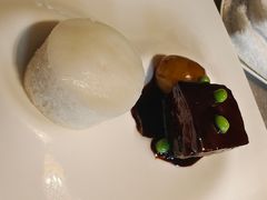 鸽蛋红烧肉配米糕-九里云松·天香餐厅