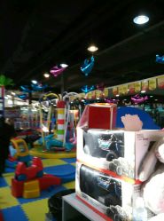 -开心哈乐亲子乐园(东森时尚百货店)