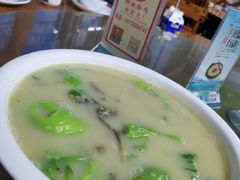 杂鱼湯-钟叔烩鸡