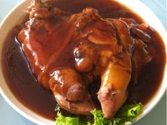 肘子-添福来墨鱼饺子 · 海鲜东北菜(大连星海·黄浦路店)