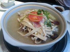 骨头锅-川中故事·成都老火锅(东书房店)