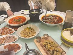 -皇城根·烤鸭·鱼头·家常菜(欧亚大观乐活城店)
