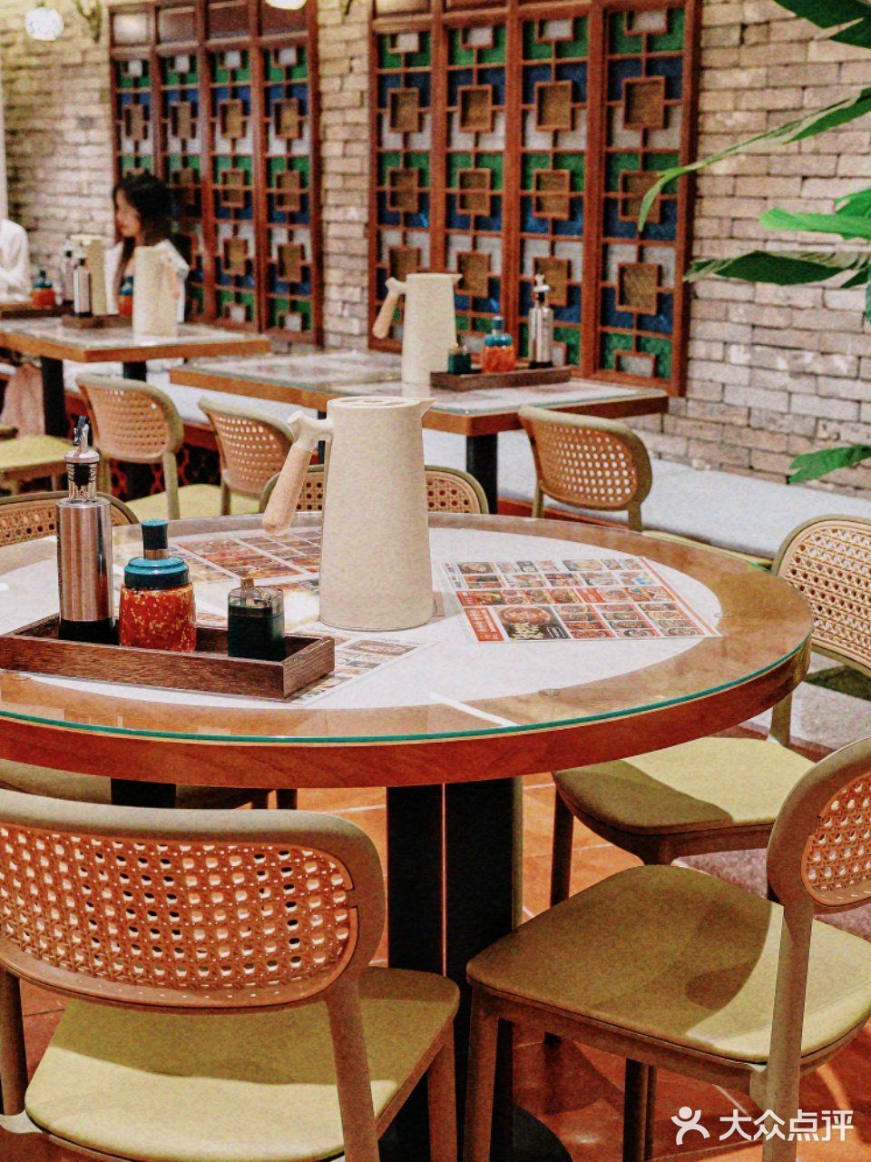 周末被顺德土著按头安利的啫啫煲！锅巴绝了！