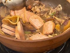 -胡须佬鸡煲四季火锅店(石厦西村直营店)