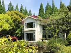 -上海怡沁园度假酒店