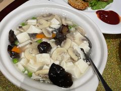 海鲜豆腐煲-功德林(南京西路店)