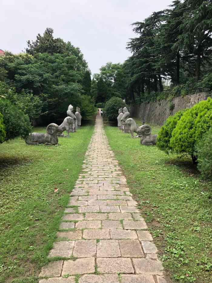 明中山王陵园-"地理位置:板仓街192号,靠近南师紫金学.
