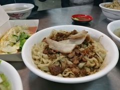 -六合夜市