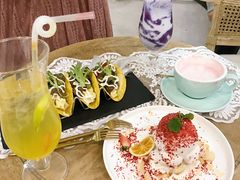 -共舞时光猫咖·狗咖(新街口店)